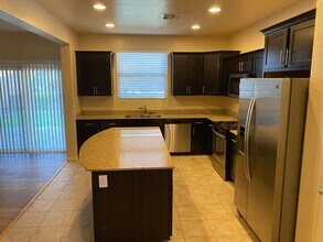 593 Via Medici in Henderson, NV - Building Photo - Building Photo