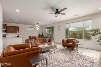 3521 E Tina Dr in Phoenix, AZ - Building Photo - Building Photo