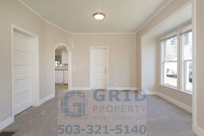 property at 10823 SE Schiller St