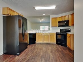 11127 Lauren Oak Ln in Jacksonville, FL - Foto de edificio - Building Photo