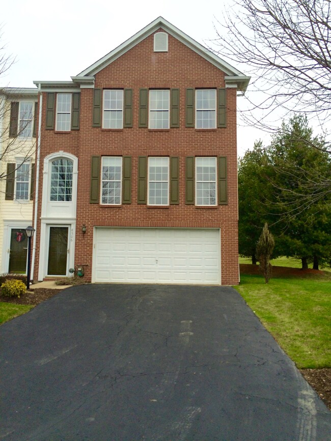 8506 Clubside Dr. in Mars, PA - Building Photo - Building Photo