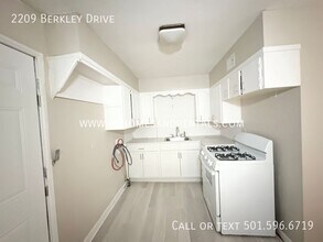2209 N Berkley Dr in North Little Rock, AR - Building Photo - Building Photo