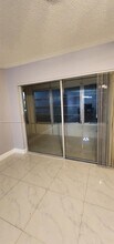 394 N Laurel Dr in Margate, FL - Building Photo - Building Photo