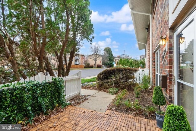 property at 1949 Kennedy Dr