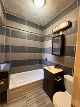 110 Baldwin Ave, Unit 2L in Jersey City, NJ - Building Photo - Building Photo