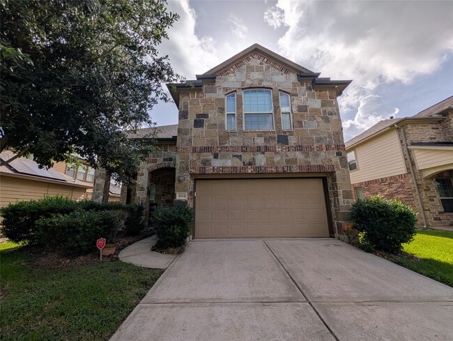 property at 6614 Hunters Creek Ln