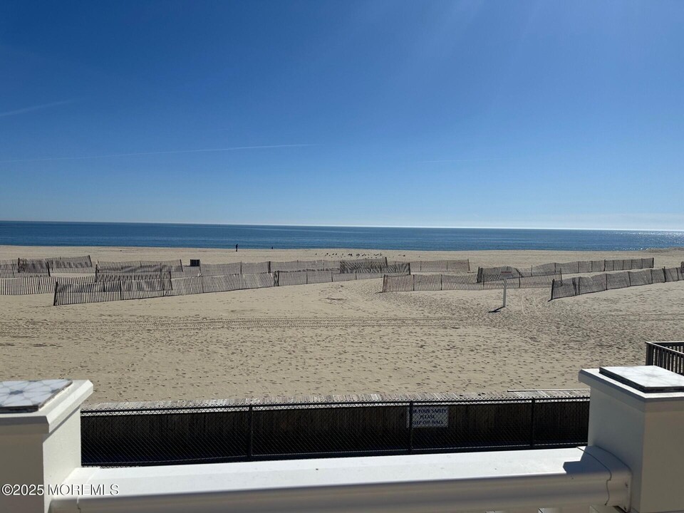 247 Boardwalk in Point Pleasant Beach, NJ - Building Photo