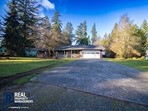 5009 Forest Glen Dr SE in Olympia, WA - Building Photo - Building Photo