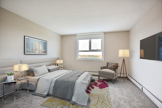 Rainbow Towers in Regina, SK - Building Photo - Building Photo