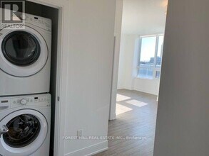 310-310 Tweedsmuir Ave in Toronto, ON - Building Photo - Building Photo