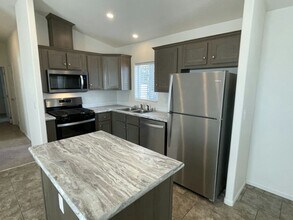 3405 Sinton Rd in Colorado Springs, CO - Building Photo - Building Photo