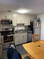 12 Riverside St, Unit 5 in Watertown, MA - Building Photo