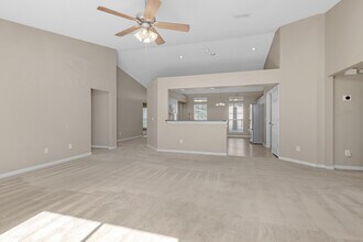 1484 Longbranch Dr in Gonzalez, FL - Foto de edificio - Building Photo