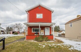 143 Chalfont St in Homestead, PA - Building Photo