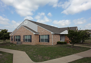 Villas of Lancaster in Lancaster, TX - Building Photo - Building Photo