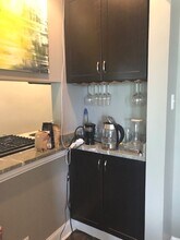 1084 W Thorndale Ave-Unit -2F in Chicago, IL - Foto de edificio - Building Photo