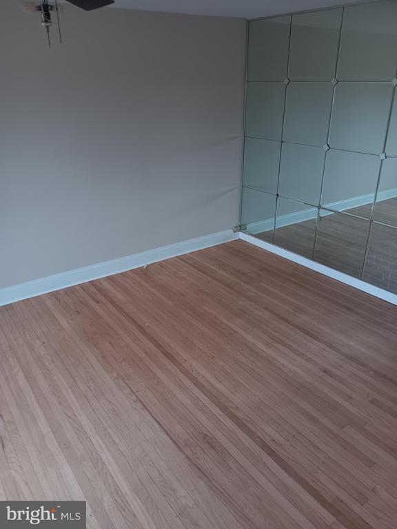 4 S Academy Ave in Glenolden, PA - Foto de edificio - Building Photo