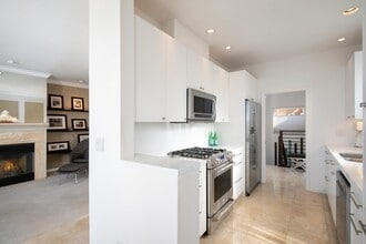 26 Spyglass Hl in Oakland, CA - Foto de edificio - Building Photo