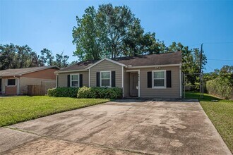 4406 Dacca Dr in Houston, TX - Foto de edificio - Building Photo