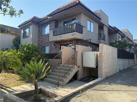 219 E Maple St, Unit 2 in Glendale, CA - Building Photo