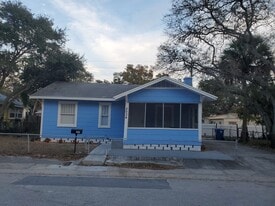 2034 Auburn St S, Unit 1 in St. Petersburg, FL - Building Photo