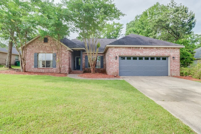 15033 S White Swan Dr in Gulfport, MS - Building Photo - Building Photo