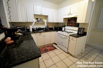 54 Egmont St in Brookline, MA - Foto de edificio - Building Photo