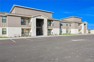 15 N 23rd St in McAllen, TX - Building Photo