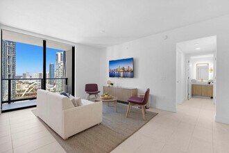 601 NE 1st Ave, Unit ID1227547P in Miami, FL - Building Photo - Building Photo