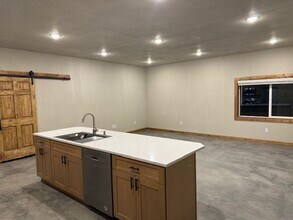 2222 Steamboat Ln in La Grande, OR - Building Photo - Building Photo