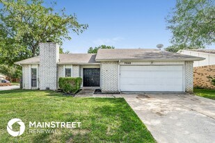 7840 Bermejo Rd in Fort Worth, TX - Building Photo
