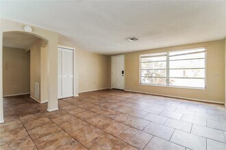 9636 Mark Twain Ln in Port Richey, FL - Building Photo - Building Photo