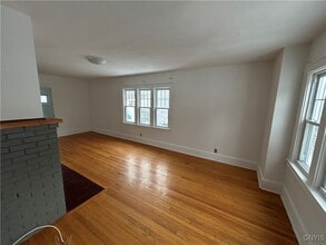 110 Homewood Dr in Fayetteville, NY - Building Photo - Building Photo