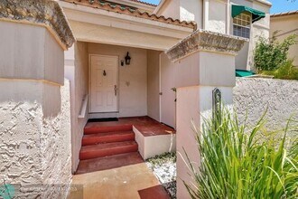 6715 Via Regina in Boca Raton, FL - Building Photo - Building Photo