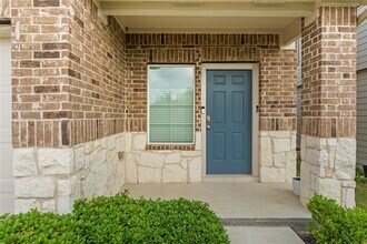 14806 Bajada Rd in Manor, TX - Foto de edificio - Building Photo