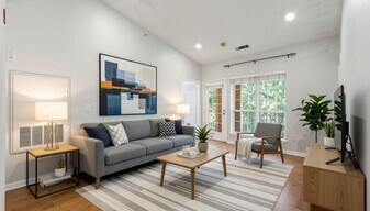 4551 Strutfield Ln in Alexandria, VA - Building Photo