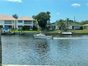 4034 SE 12th Ave in Cape Coral, FL - Building Photo - Building Photo