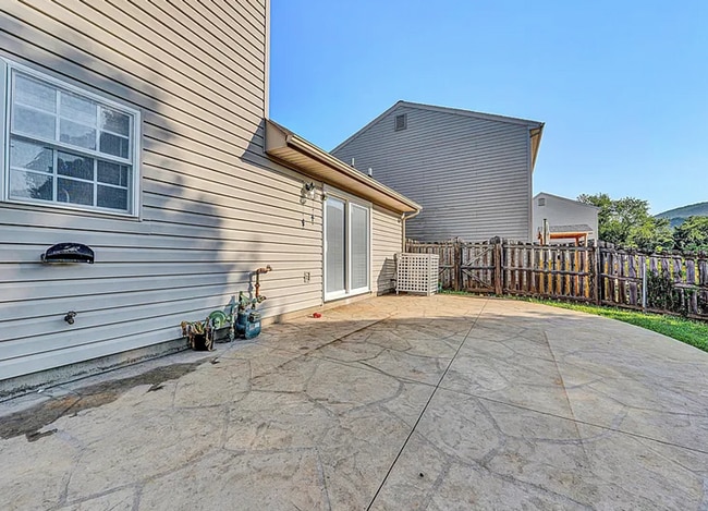 4855 Golfview Dr NE in Roanoke, VA - Building Photo - Building Photo