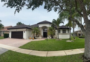2011 NW 139th Terrace in Pembroke Pines, FL - Building Photo - Building Photo