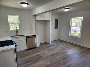 1202 3rd St N in Texas City, TX - Building Photo - Building Photo
