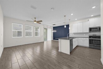9389 Tecumseh Dr in Alafaya, FL - Building Photo - Building Photo
