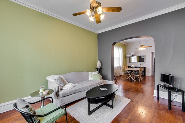 2457 N Rockwell St in Chicago, IL - Building Photo - Building Photo