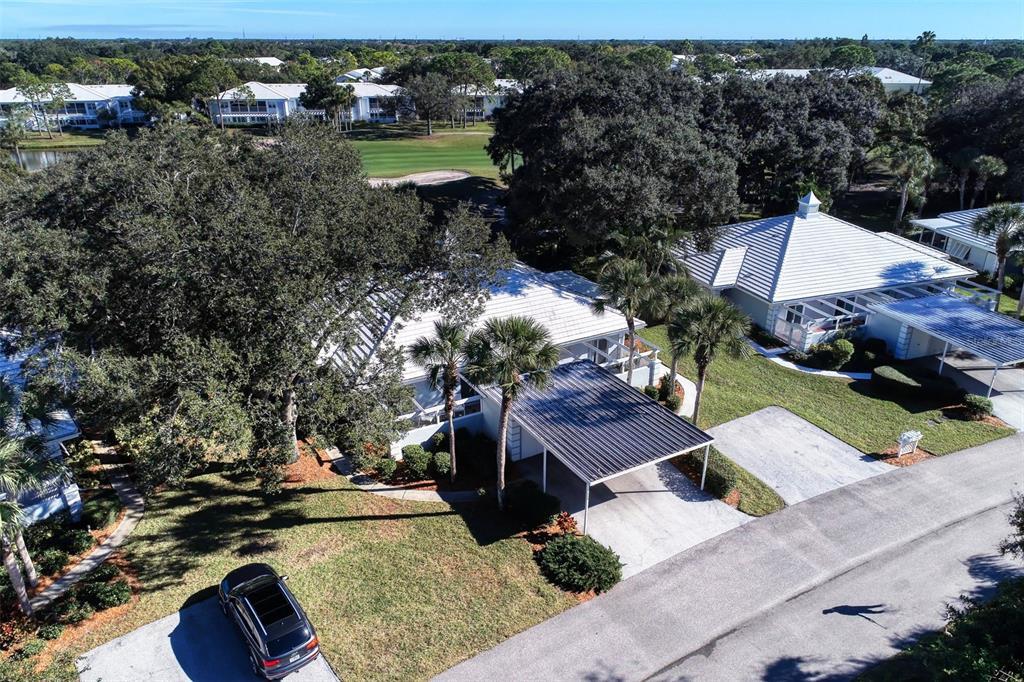 216 Cerromar Way S in Venice, FL - Foto de edificio