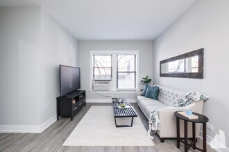 725 W Brompton Ave, Unit 701-715-67 in Chicago, IL - Building Photo - Building Photo