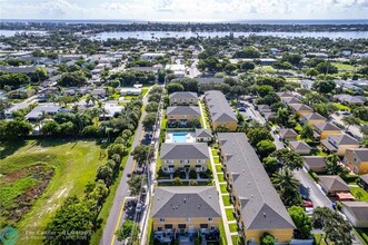 506 W Bloxham St in Lantana, FL - Building Photo - Building Photo