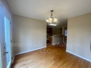 16-A Evergreen Ave in Asheville, NC - Building Photo - Building Photo