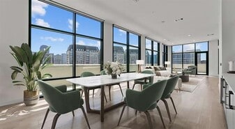 2620 Maple Ave in Dallas, TX - Building Photo