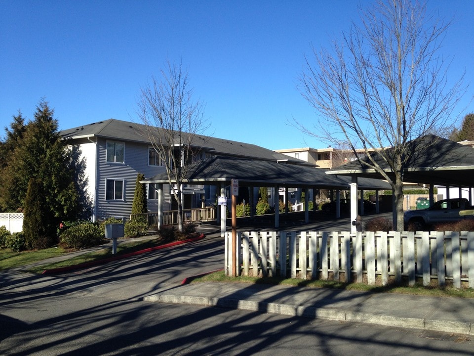 Cambridge Apartments in Renton, WA - Foto de edificio