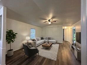 4823 NW 27th St in Okeechobee, FL - Foto de edificio - Building Photo