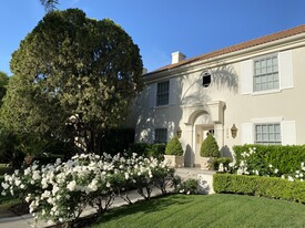 209 S Hamilton Dr, Unit 209 in Beverly Hills, CA - Building Photo